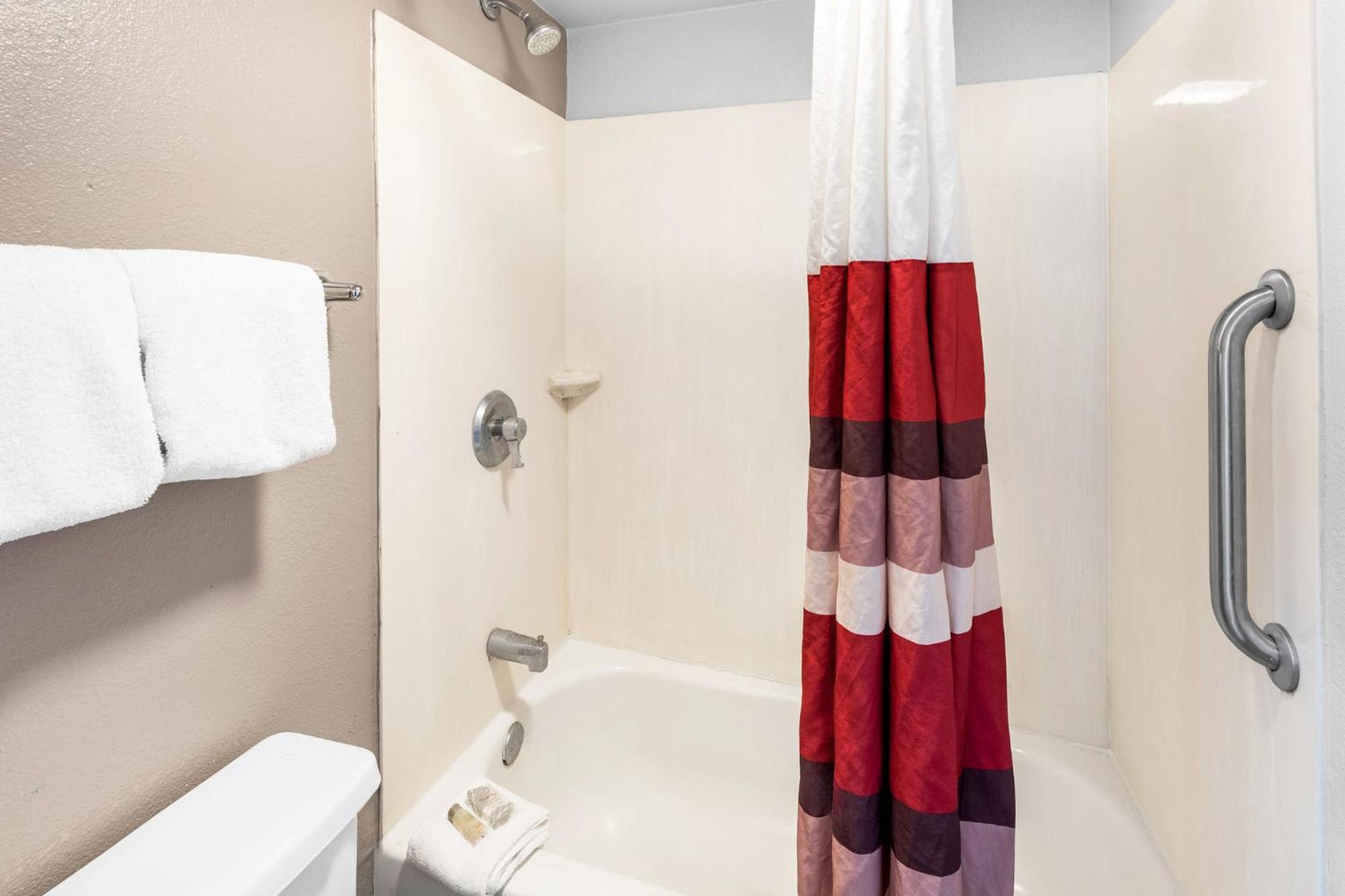 Red Roof Inn Indianapolis North - College Park Buitenkant foto